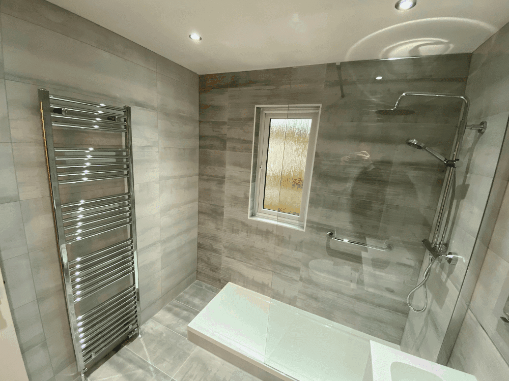 Mrs White Bathroom — photo 2