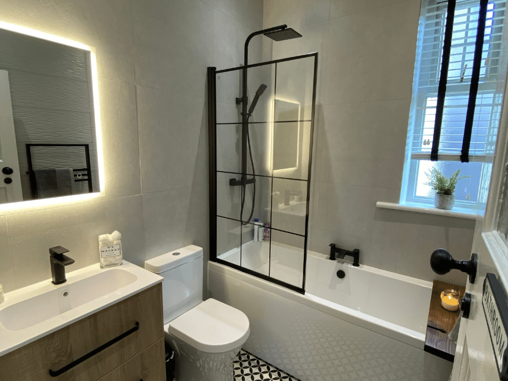 Mr & Mrs MacKay Bathroom — photo 3