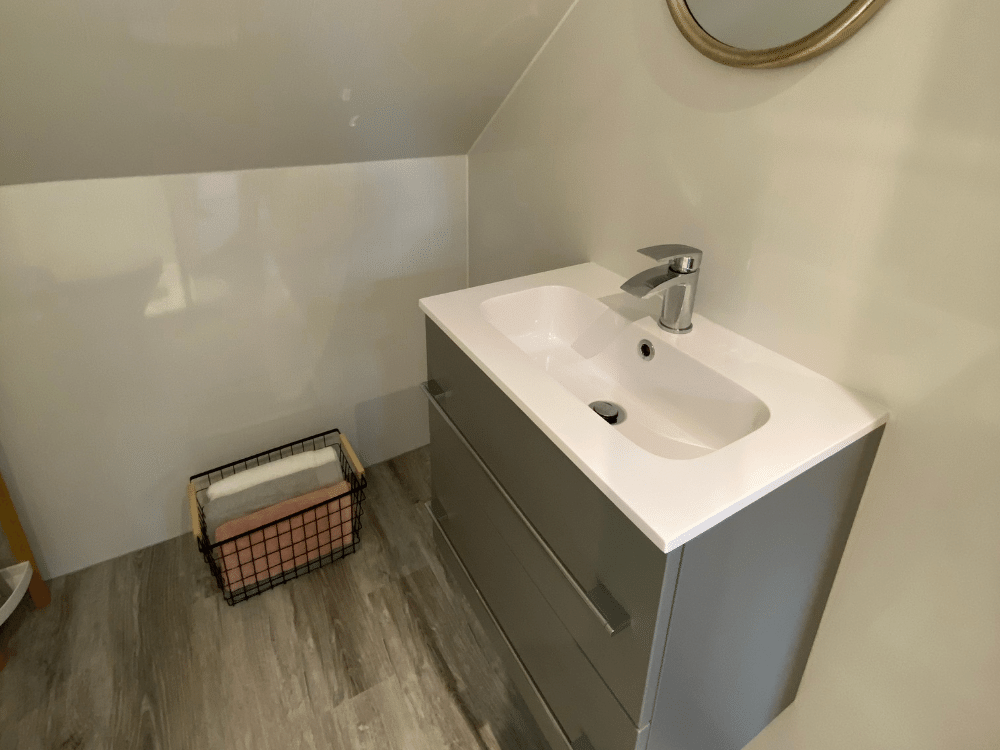 Mr & Mrs MacKay Bathroom — photo 5
