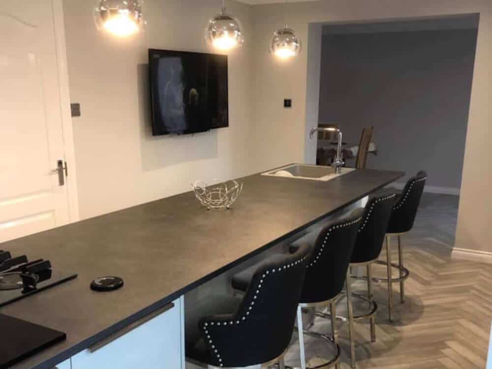 Dark Grey Gloss Kitchen — photo 1