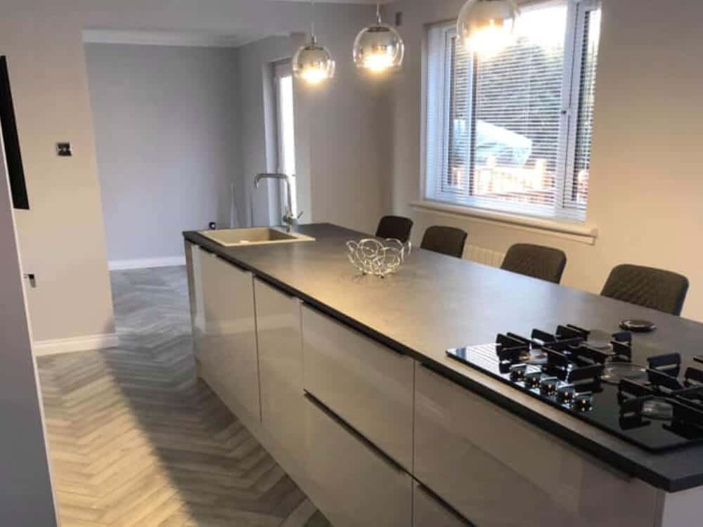 Dark Grey Gloss Kitchen — photo 3