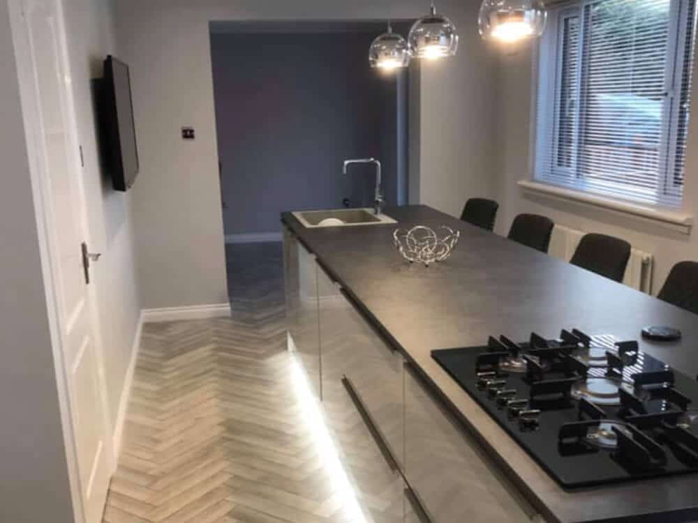Dark Grey Gloss Kitchen — photo 2