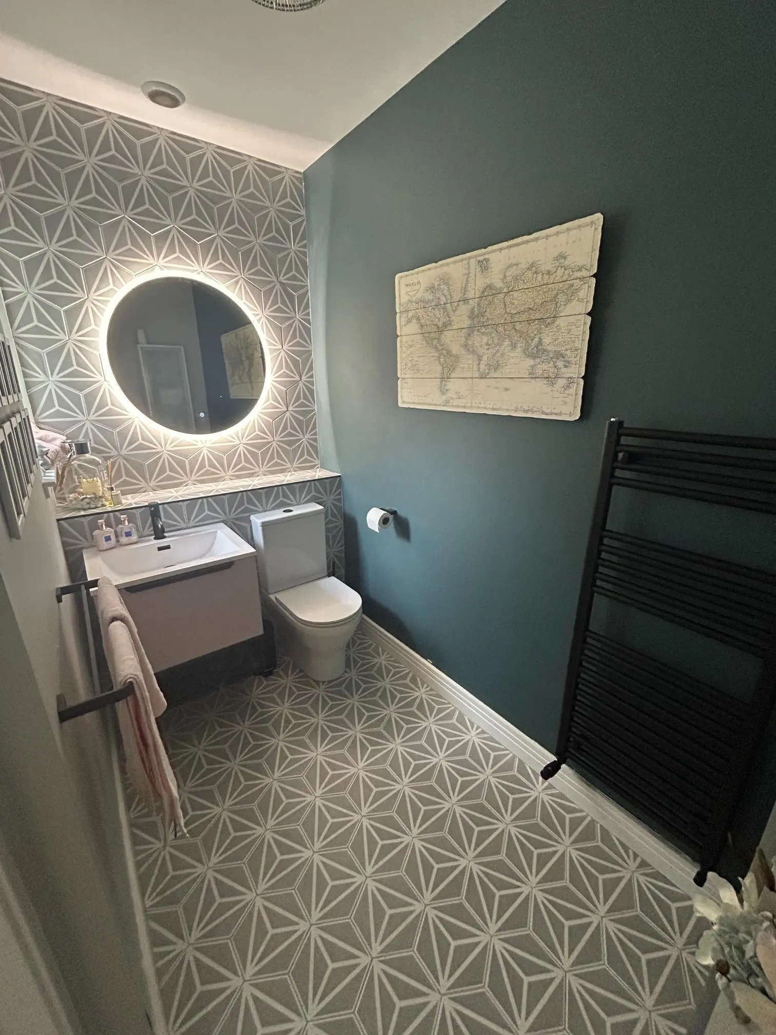 Meechan Bathrooms — photo 1