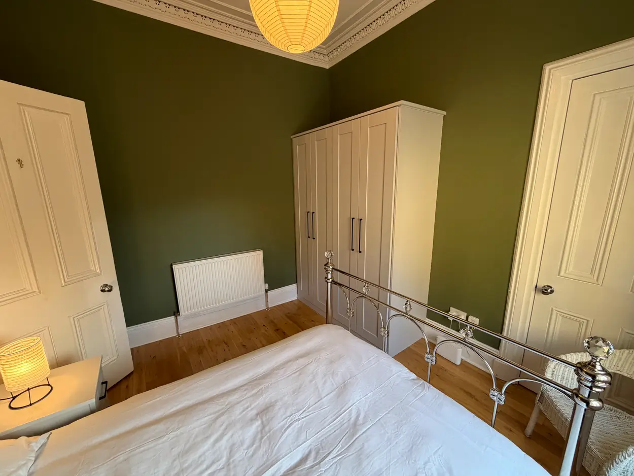 Lowe Bedrooms — photo 3